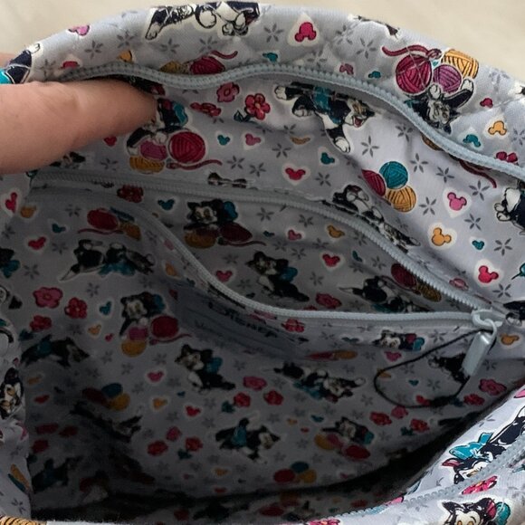 VERA BRADLEY X DISNEY Playful Figaro Triple Zip Hipster Crossbody Bag - Picture 4 of 4